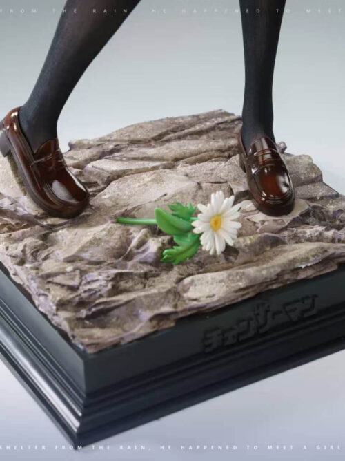Reze - Detail View 12