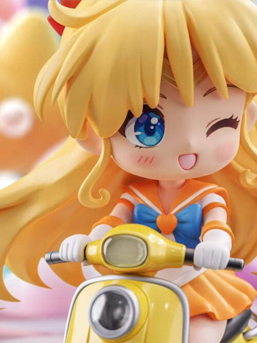Chibi Scooter Sailor Venus - Detail View 1