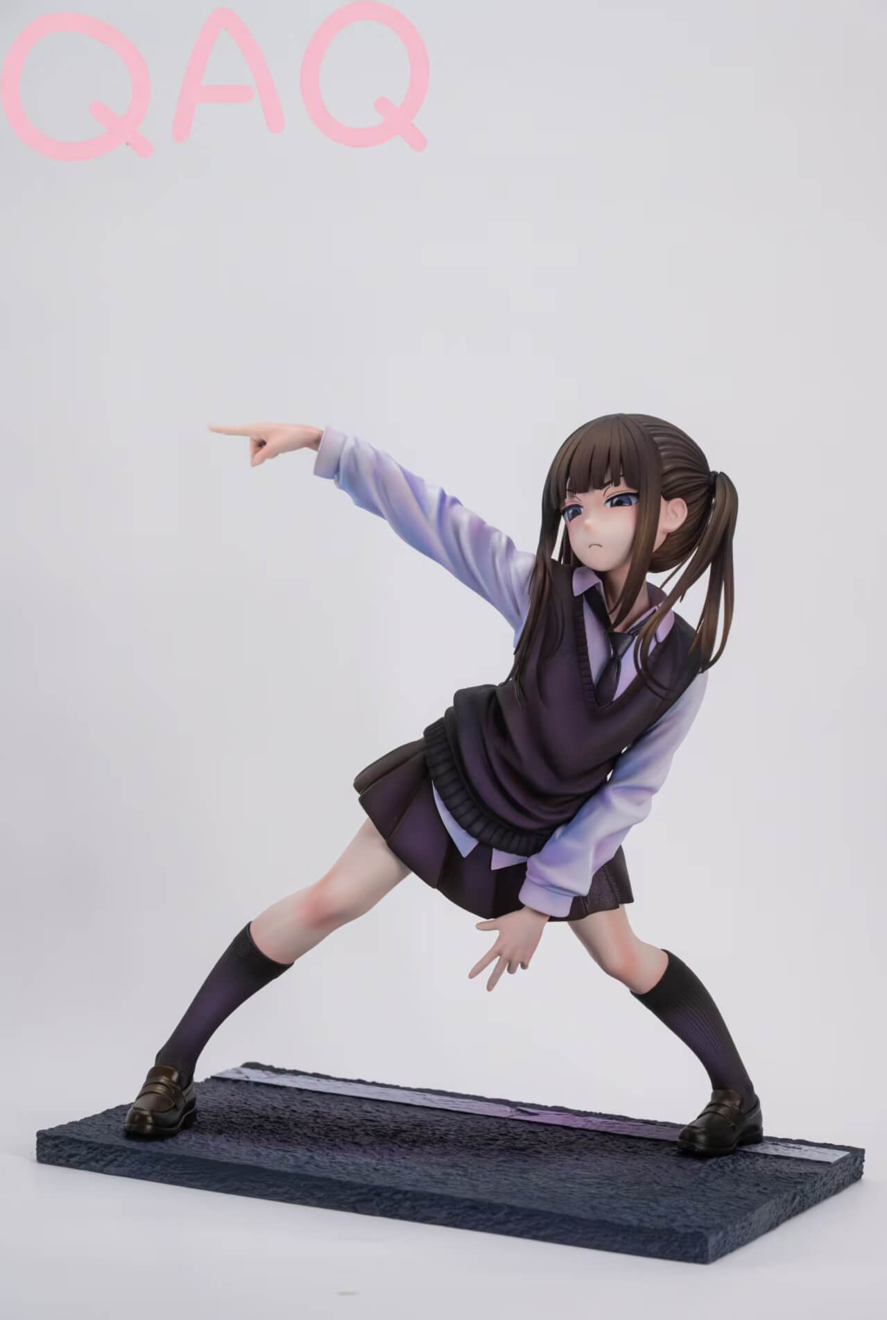 Twin-Tailed Hoshino - Featured Image Twin-Tailed Hoshino - Collectible Figure Main View