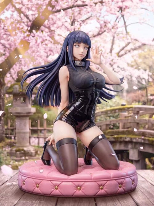Kneeling Hinata Hyuga - Collectible Figure Main View
