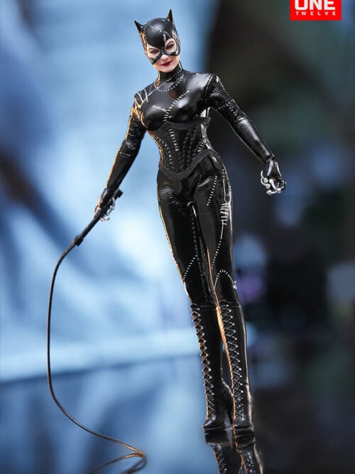 Catwoman Lady 1/12 Scale Collectible Figure - Detail View 2