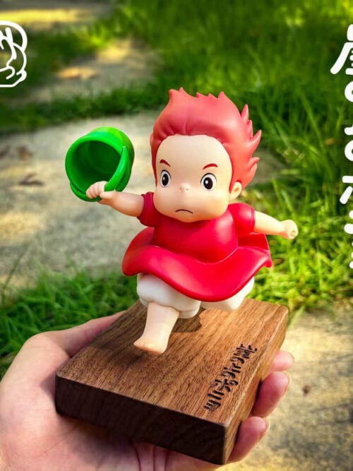 Running Ponyo - Collectible Figure Main View