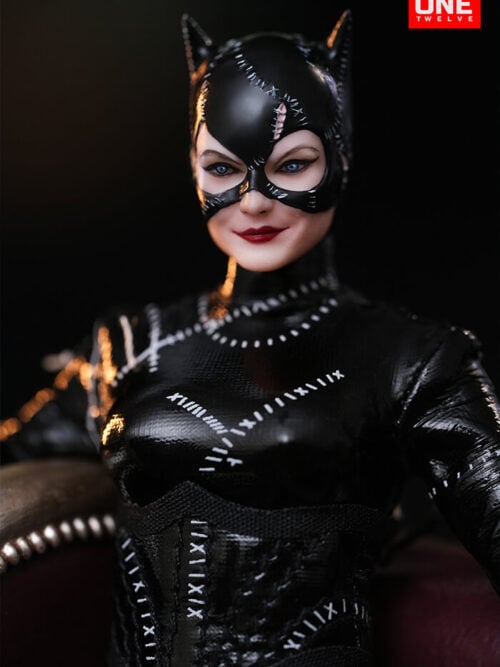 Catwoman Lady 1/12 Scale Collectible Figure - Detail View 6