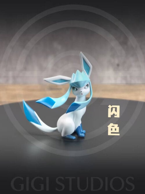 Three-Color Glaceon 1/20 Scale Figure - Detail View 1