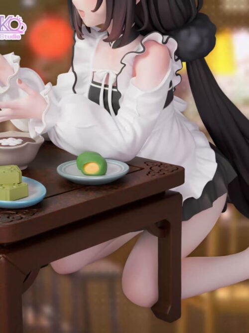 Maid Chang Feng - Detail View 2
