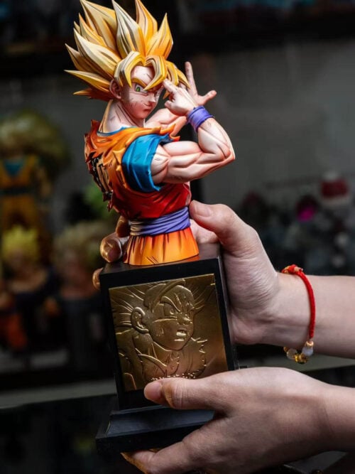 Instant Transmission Super Saiyan Son Goku Bust — Dragon Ball - Detail View 5