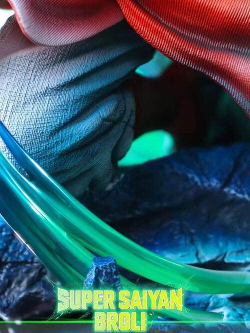 Classic & Modern Legendary Super Saiyan Broly Diorama - Detail View 10