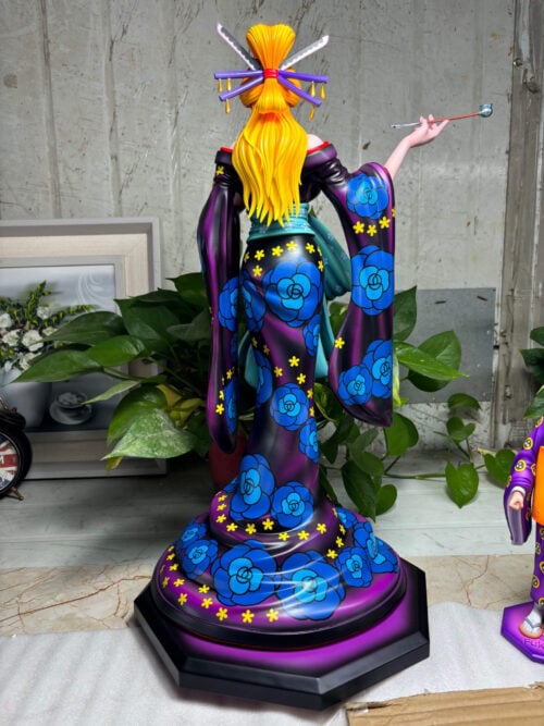 Onigashima Series Black Maria — One Piece - Detail View 1
