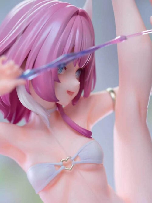Close-up of the upper body and cheerful smiling face on CiYuanZaoWu Studio's 1/4 scale Cyrene statue, showing her blue eyes, pink hair with a white streak, gold-toned heart ring on the bikini top, and translucent arrow.