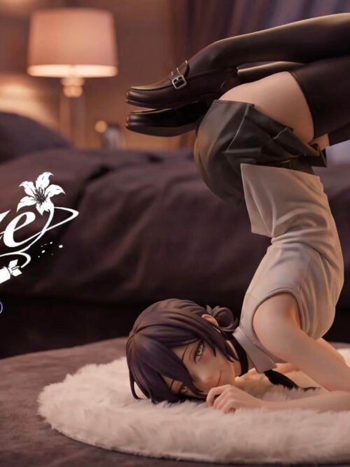 BA Studio 1/6 scale Reze statue from Chainsaw Man in an arched chest-stand pose on a round white plush mat against a bedroom backdrop