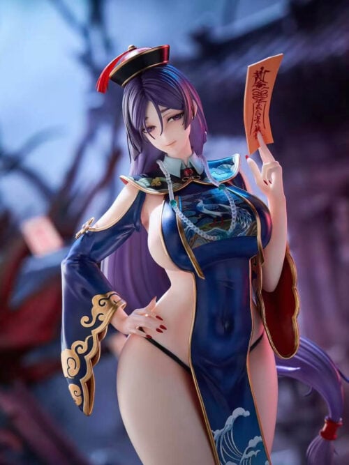 Upper-body view of Minamoto no Raikou with a raised talisman, small red hat, beaded necklace and gold-edged sleeves.