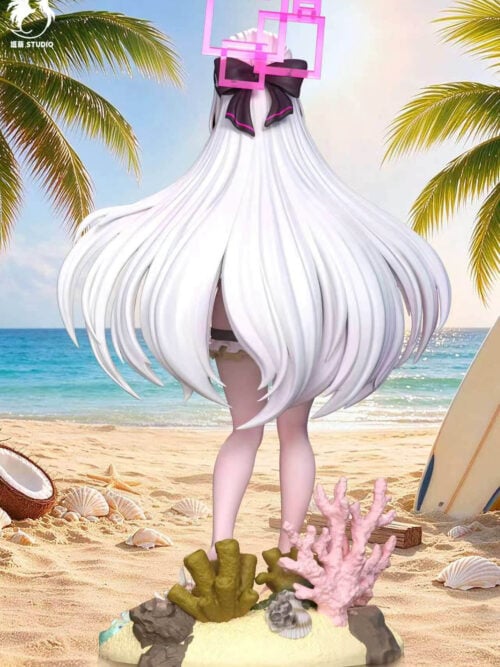 Rear view of Tendou Kei showing long white hair, a dark bow, a pink geometric halo and coral and rocks on the beach-themed base.