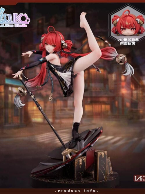 Studio render of a 1/6 painted Suoming figure by LoLiKoo Studio, balanced on one black boot with the other leg raised. Long red twin-tails, a black-and-gold outfit with white lining, and a long staff cross a circular base holding decorative boxes. A hexagonal inset shows a chibi desktop doll marked as a VIP bonus.