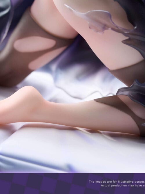 Close-up of the HO Studio Hinata Hyuga figure's bare right foot, torn stockings, and semi-translucent dark gown hem resting on the cushioned mat.